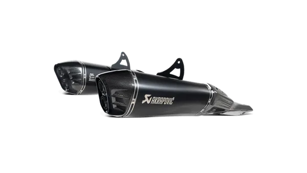 Akrapovic HAYABUSA 21-22 TITANIUM BLK SLIP-ONS (2)